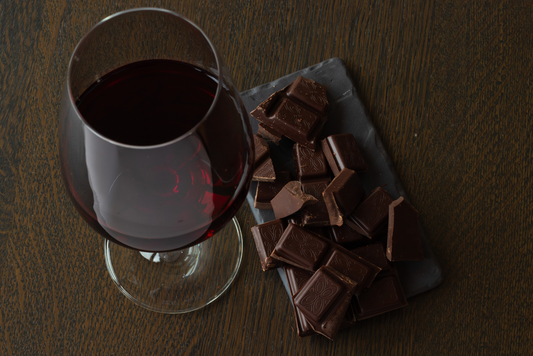 なぜポートワインとチョコレートの相性が良いのでしょうか。